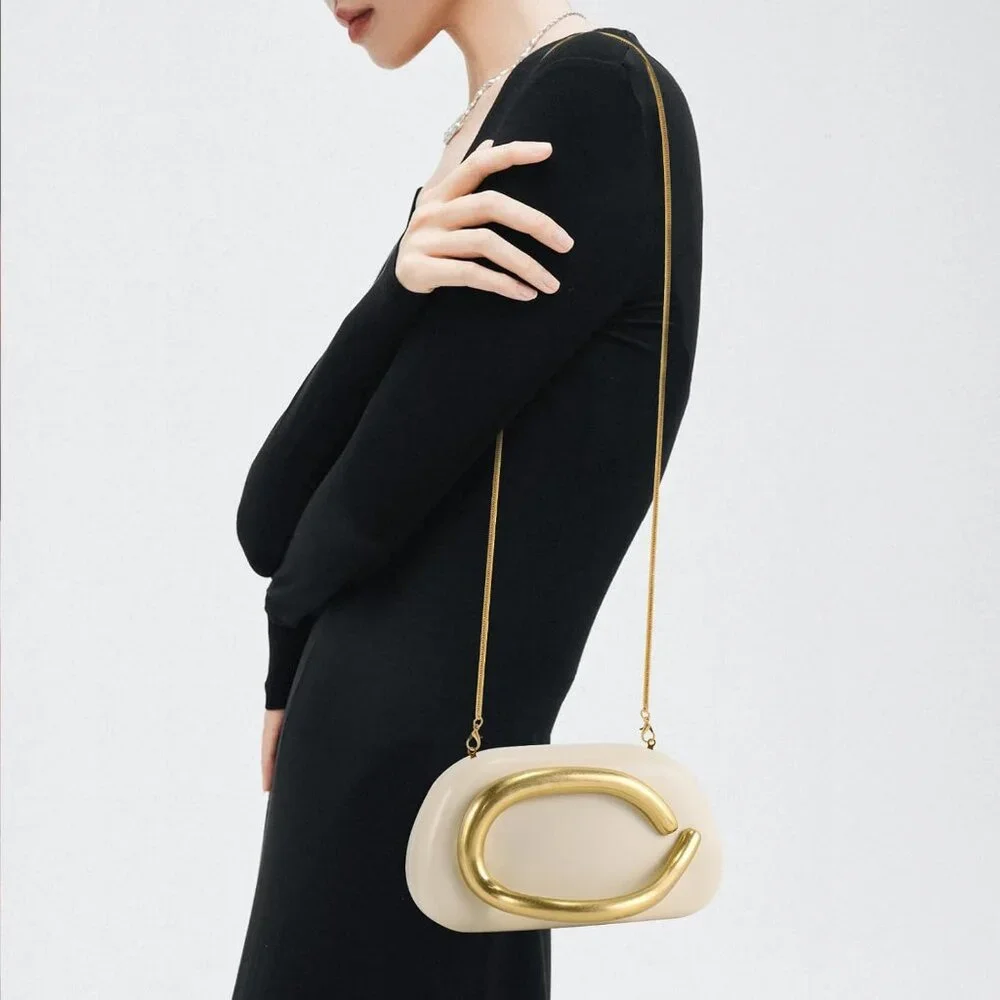 Women's Nude PU leather Acrylic Magnetic Buckle High Quality Trendy Clutch - Picture 4 of 6